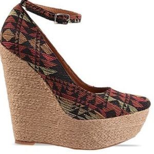 Jeffrey Campbell Pizan Fab Color: Aztec Size: 10
